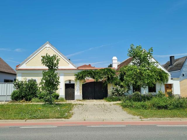 Traditionelles Bauernhaus an der Hauptstrasse. | Foto: Otto Krcal