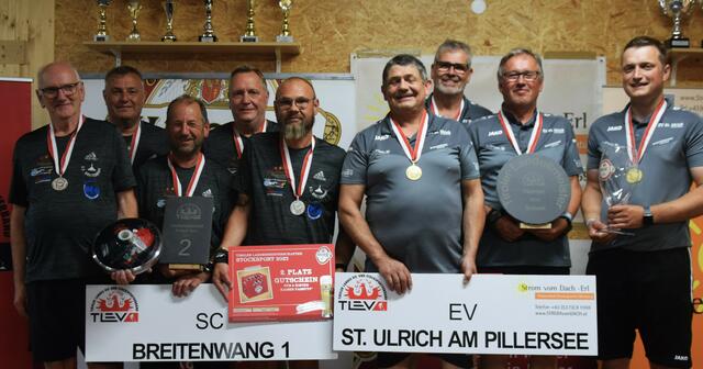 Tiroler Landesmeister Finale zwischen dem SC Breitenwang und dem EV St. Ulrich. Beide Finalisten sicherten sich durch die Teilnahme den Aufstieg in die Bundesliga.  | Foto: Kitzbühel