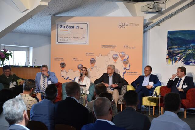 Bei der BBG Bundesländertour wurde sich in Salzburg vor Kurzem intensiv mit den Themen Krisenmanagement und Blackout auseinandergesetzt. | Foto: Philip Steiner