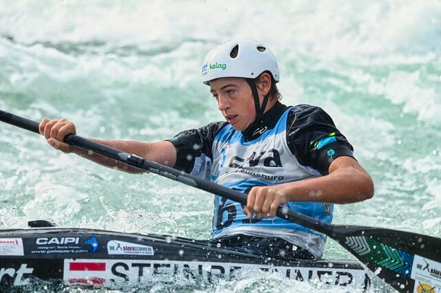 Max Steinbrenner holt beim fünften ECA Slalom Junior Cup-Wochenende zwei Finalsiege. | Foto: Viviane Gillich