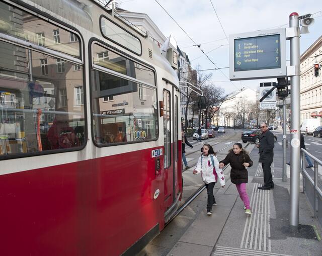 Die Wiednerinnen und Wiedner wollen mehr Grün auf der Wiedner Hauptstraße.  | Foto: Wiener Linien / Thomas Jantzen