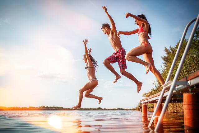 Sommer, Sonne Sonnenschein - mit Abkühlung. Eine List an Ideen, für einen erfrischenden Sommer in Wien. | Foto: stock.adobe.com/at/ BalanceFormCreative/Symbolfoto