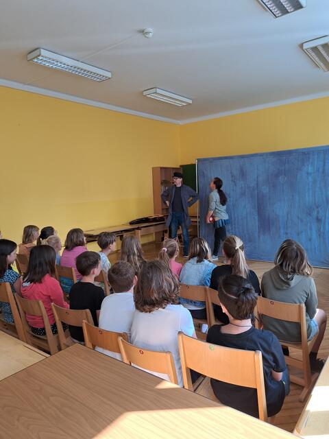 Die Schüler der VS West erhielten eine schauspielerische Vorstellung zum Thema "Mein Körper gehört mir". | Foto: PRIVAT