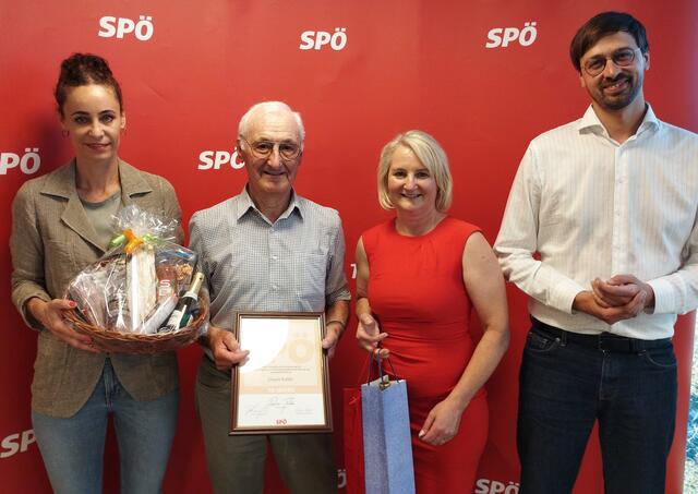 Seit 70 Jahren SPÖ-Mitglied: Hans Kobler aus Kirchberg (2. v. li.) mit LR Eva Pawlata, LA Claudia Hagsteiner und LGF Lukas Matt (v. li.) | Foto: SPÖ Bezirk Kitzbühel