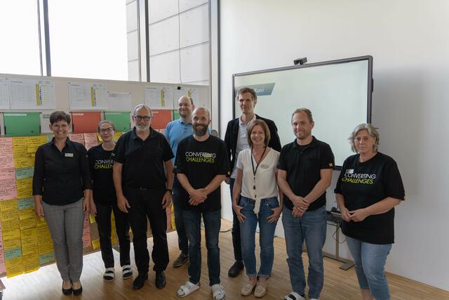 Die Mitarbeiter schätzen das gemeinsame Arbeiten. | Foto: Ginzinger electronic systems