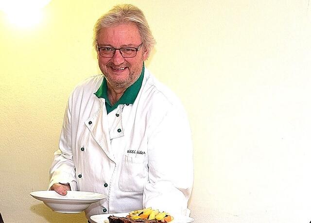 Auch Willi Haider ist überzeugt: "Es muss nicht immer Fleisch am Teller landen. Die vegane und vegetarische Küche ist toll." | Foto: RMA