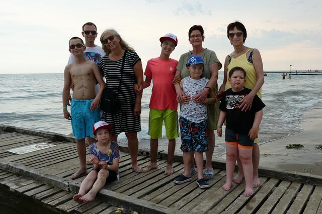 David, Magnus, André, Luis und Manuel (vorne v.l.) mit ihren Begleitpersonen Markus Kozubowski, Monika Trauner, Christine Senfter, Maria Mascher (h.v.l.) | Foto: ASO Sillian/Markus Kozubowski