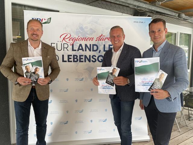 Markus Leinfellner, Mario Kunasek und Stefan Hermann starteten die Steiermark-Tour. | Foto: Almer