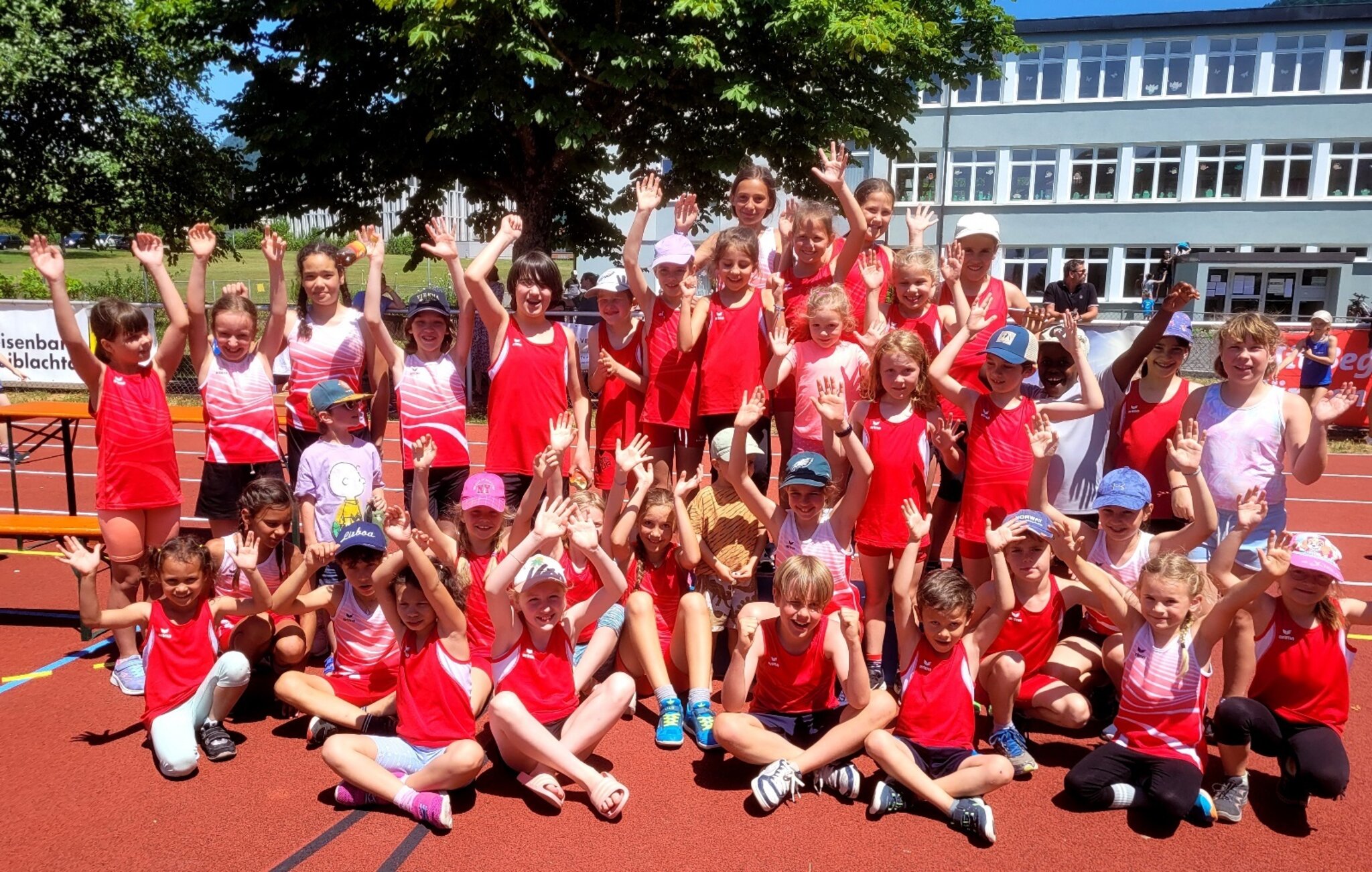 140 junge LändleLeichtathleten „24. RaiffeisenBodenseeNachwuchs