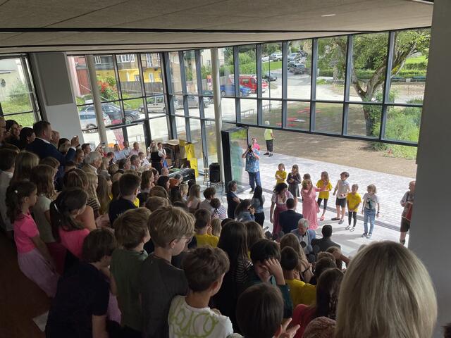 Auch die Ehrengäste tanzten.