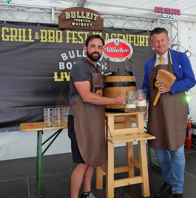 Bieranstich mit Bürgermeister Christian Scheider