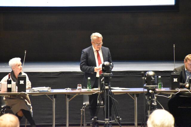 "Die Stadt kann kein Kino betreiben", betonte Bgm. Martin Krumschnabel.  | Foto: Barbara Fluckinger