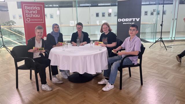Stadträtin Eva Schobesberger freute sich besonders über das große Interesse am Klimaschutz. | Foto: DorfTV