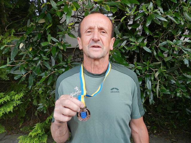 Sepp Ofner holte sich die Medaille. | Foto: Punz