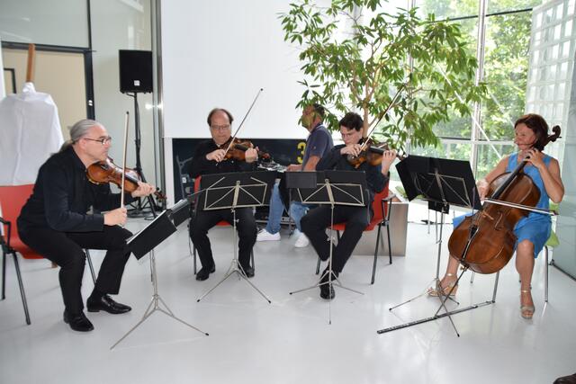 Großartige Umrahmung durch das Girardi Ensemble