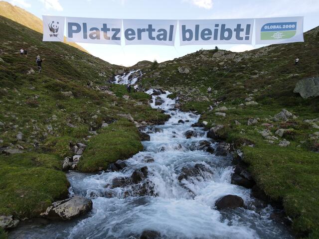 Große Protestaktion im Platzertal gegen Ausbau des Kraftwerks Kaunertal. | Foto: Harry Putz