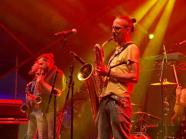 Überzeugender Saxophon-Sound mit Techno Vikings