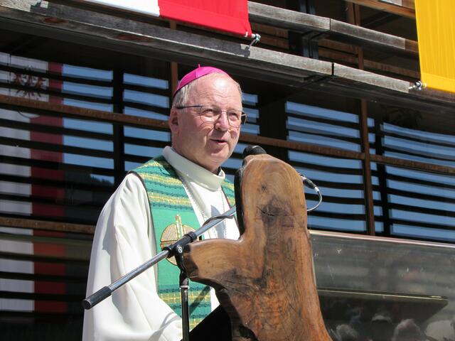 Bischof Benno Elbs aus Vorarlberg betonte die Wichtigkeit der Nächstenliebe und Nächstenhilfe. 