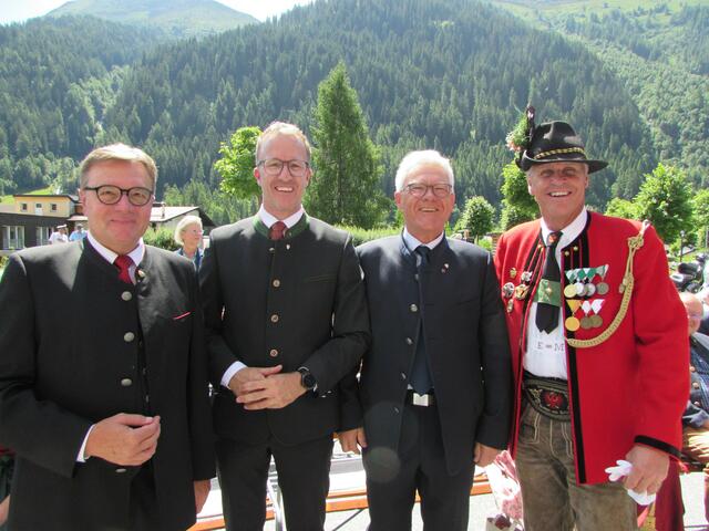 Alt-LH Günther Platter, LR Christian Gantner, BH Siegmund Geiger, Martin Ebster bei der Besinnungsstunde. 