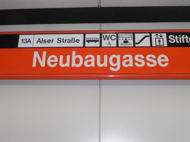 Wegen eines technischen Gebrechens wurde die U3-Linie am Montagvormittag unterbrochen und fuhr seit 10 Uhr nicht zwischen Neubaugasse und Schlachthausgasse. Das Problem wurde behoben (Stand: 17.30 Uhr) | Foto: Christian Dr. Röttinger