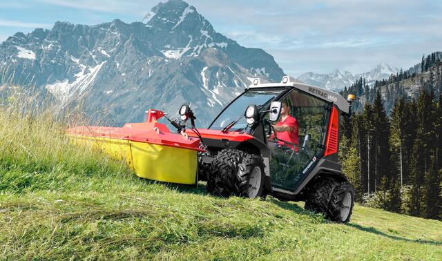 Am Sonntag am Nachmittag brannte ein Metrac in Iselsberg. Verletzt wurde niemand. | Foto: Reform / Symbolbild