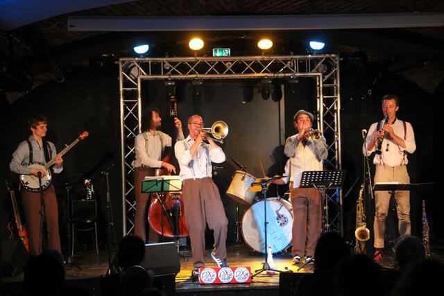 Der Streetview Dixieclub brachte Swing, Dixie und Jazz in den Kulturkeller nach Gleisdorf.  | Foto: RegionalMedien Steiermark/Hofmüller