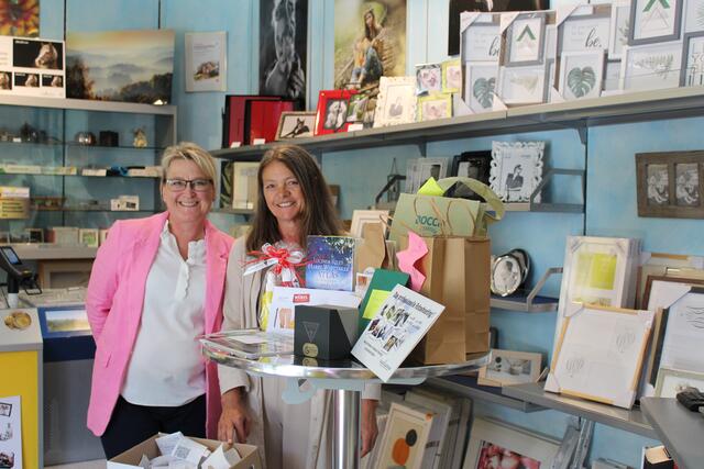 Nach dem Shoppingdance folgte dann schon die erste Ziehung des Sommergewinnspiels. | Foto: BRS