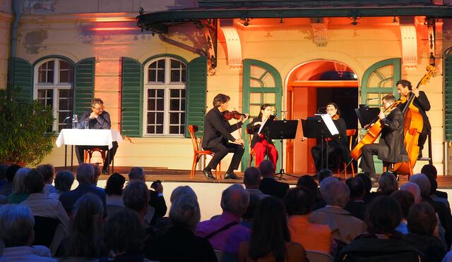 Wiener Kammersymphonie mit Christoph Wagner-Trenkwitz  | Foto: Marktgem. Maria Enzersdorf