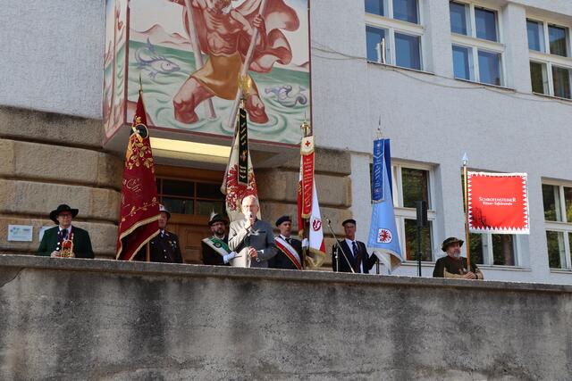 Bgm. Herbert Mayer dankte den Vereinen für ihr Engagement. | Foto: Othmar Kolp