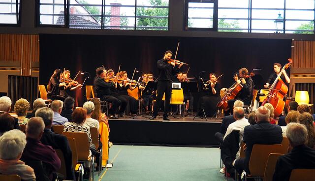 Ensemble neue Streicher mit Daniel Auner bei Musik im Schloss 2023 | Foto: Marktgem. Maria Enzersdorf