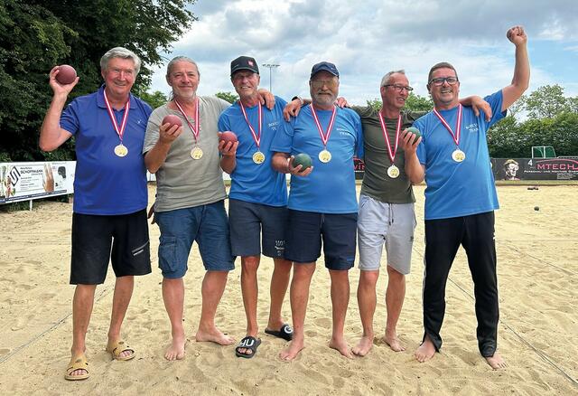 Die drei erstplatzierten Mannschaften der Stadtmeisterschaften im Boccia. | Foto: Bettina Mayer