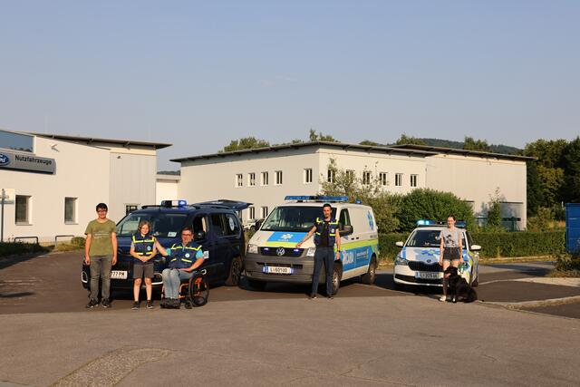 Starkes Team: Leon Pold, Matteo Pold, Georg Pold, Lukas Riedl und Judith Entlesberger sowie Hund Maxl. (v.l.n.r.). | Foto: Reischl (alle)