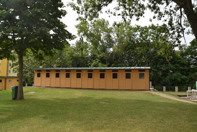 Auch die Kabanen im Strandbad Baden sind heiß begehrt. | Foto: Katrin Pirzl