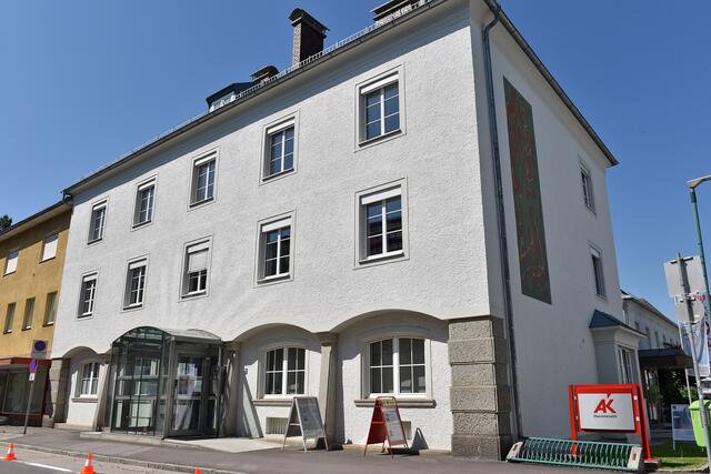 Arbeiterkammer-Bezirksstelle in der Freistädter Zemannstraße. | Foto: AK/Spitzbart