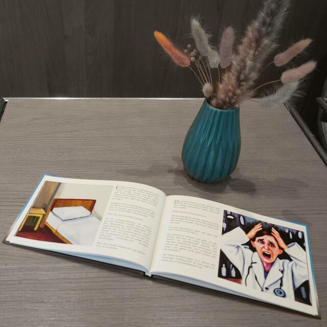 In diesem fantastisch illustrierten Bilderbuch für Erwachsene erzählt Thomas die Geschichte seiner schweren depressiven Erkrankung und seines Weges zurück ins Leben. | Foto: Reinbacher