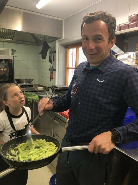 Der Chef kocht auch selbst, aber nicht immer. | Foto: Kainz