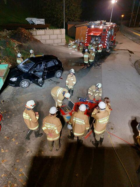 Eine besondere Übung in der Nacht, solche Aktionen sind sehr spannend. | Foto: FF Schwarzach im Pongau