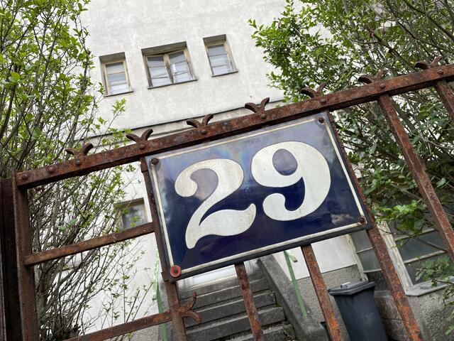 Im Bezirk regte sich Widerstand gegen den Abbruch des Hauses – mit Erfolg.  | Foto: Lisa Kammann