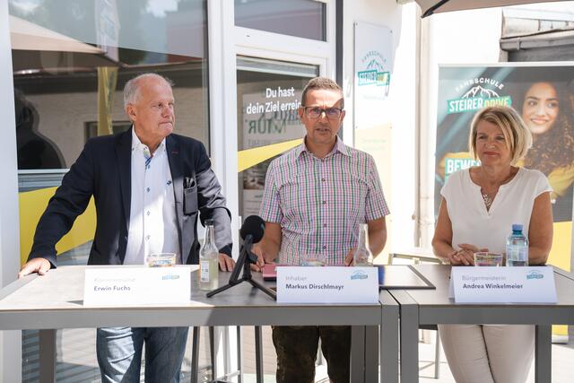 Pressekonferenz zur Neueröffnung: Erwin Fuchs, Markus Dirschlmayr und Andrea Winkelmeier. | Foto: Ekaterina Paller