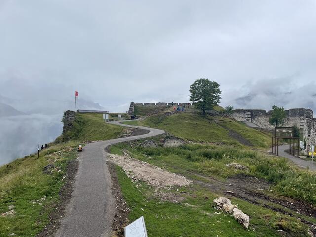 Am Schlosskopf wurde ein neuer, barrierefreier Weg angelegt. | Foto: Reichel