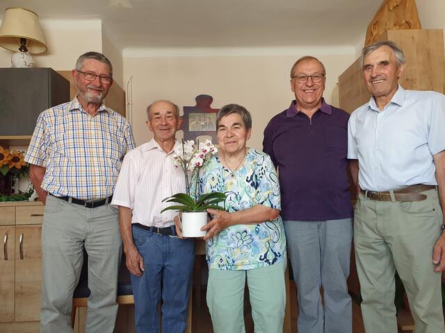 Franz Bauer, Richard und Anna Holzmüller, Franz Weber und Fritz Hengst (v.l.) | Foto: NÖ Senioren Vitis