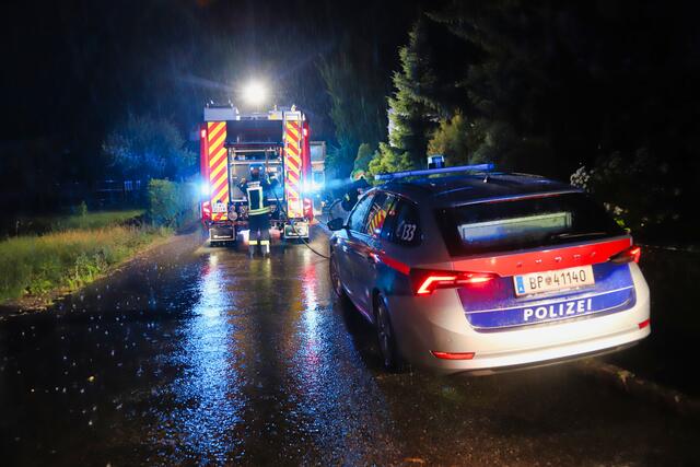 Ein heftiges Gewitter führte in der Region Wels und Wels-Land zu eine totalen Stromausfall sowie zu zahlreichen Einsätzen der Feuerwehr. | Foto: laumat.at