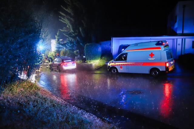 Ein heftiges Gewitter führte in der Region Wels und Wels-Land zu eine totalen Stromausfall sowie zu zahlreichen Einsätzen der Feuerwehr. | Foto: laumat.at