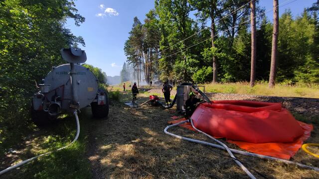 Zur Unterstützung der Löschwasserversorgung wurde die Freiwillige Feuerwehr Stadt Gmünd nachalarmiert | Foto: FF Hoheneich