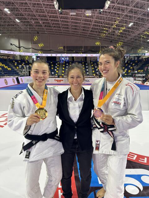 Gold für Anna Fuhrmann und Bronze für Julia Blawisch in der Mongolei | Foto: Fuhrmann