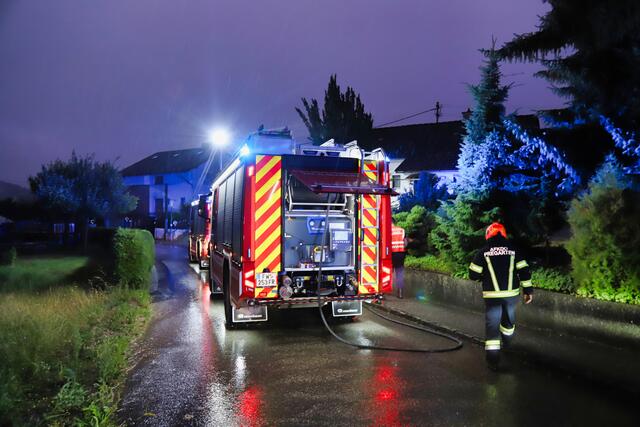 Ein heftiges Gewitter führte in der Region Wels und Wels-Land zu eine totalen Stromausfall sowie zu zahlreichen Einsätzen der Feuerwehr. | Foto: laumat.at