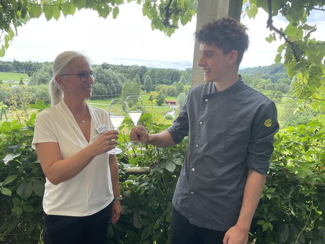 Erfolge im Familienbetrieb: Beide starteten ihre Karriere im Hotel und Restaurant.  | Foto: Kerstin Reinprecht