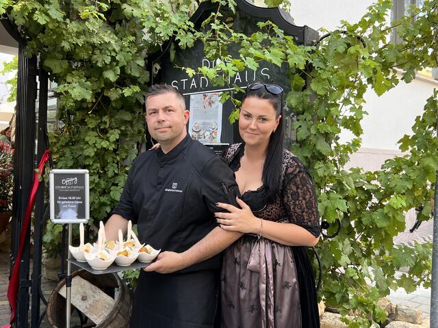 Michael und Jacqueline Graf eröffnen DAS STADTHAUS in der Bezirksstadt Neusiedl am See  | Foto: Andrea Glatzer