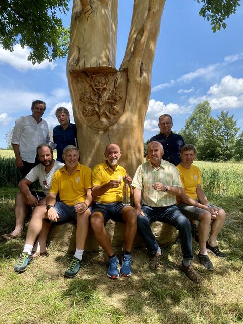 Thomas Samhaber, Jan Zach, Bernhard Zellhofer, Vzbgm. Günther Prinz, Bürgermeister Josef Schaden, Bürgermeister Bohumil Novák, Erich Koppensteiner, Franz Blauensteiner (v.l.) | Foto: ILD