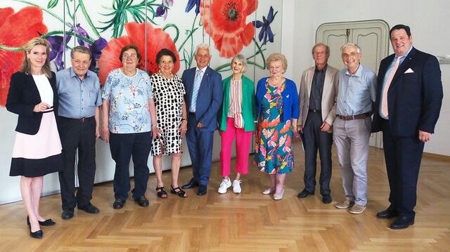 Bürgermeister Johann Zeiner, Vizebürgermeisterin Michaela Haidvogel und Vizebürgermeister Markus Waldner gratulierten zu runden Geburtstagen: Peter Ferencsin, Rosa Prinz, Monika Ertl, Irmgard Steinböck (alle 80), Herta Lemerz (90), Günter Seifert (75) und Peter Grohmann (80) (v.l.). | Foto: Marktgemeinde Maria Enzersdorf